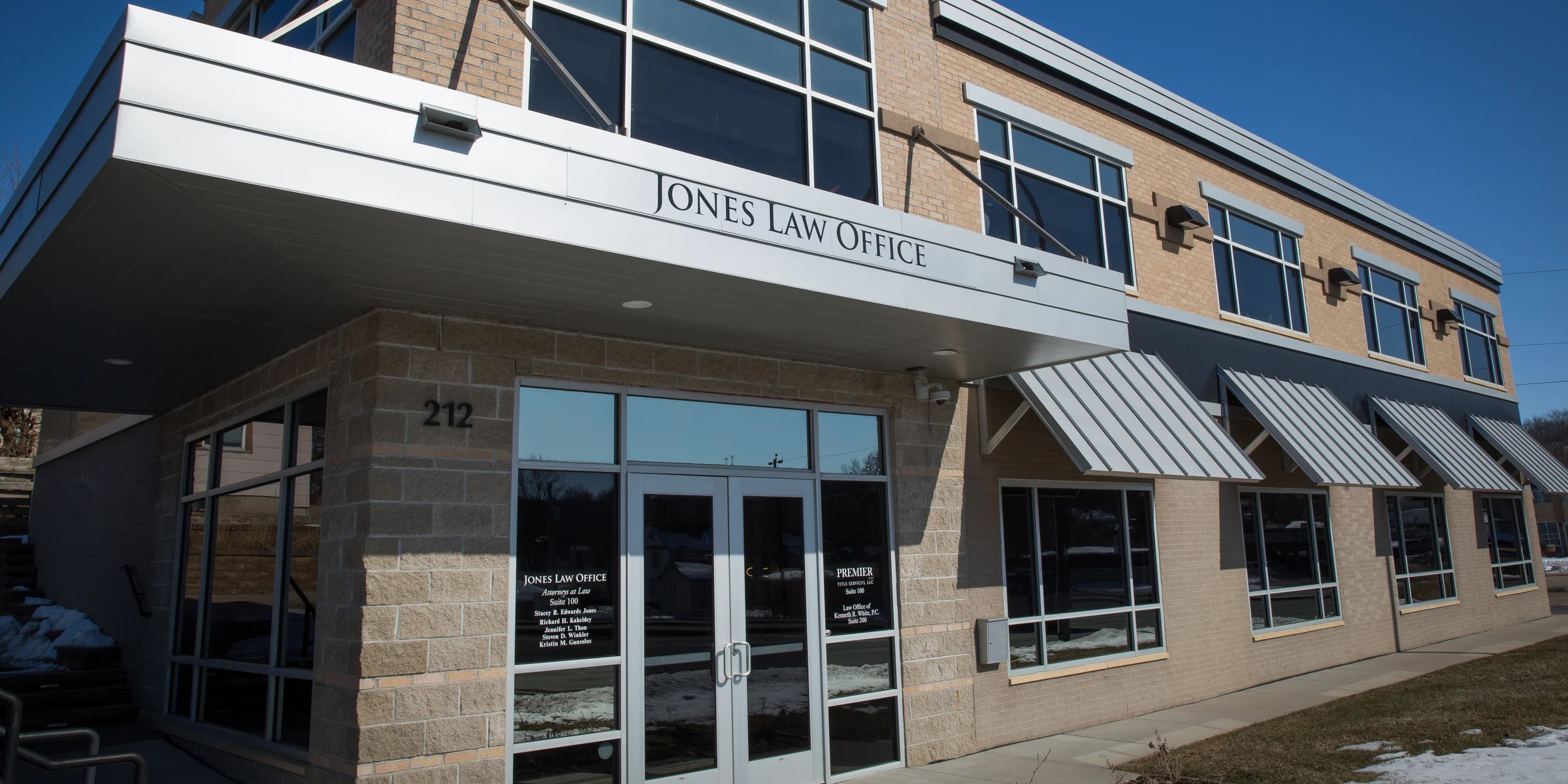 Jones Law Office building and entrance in Mankato
